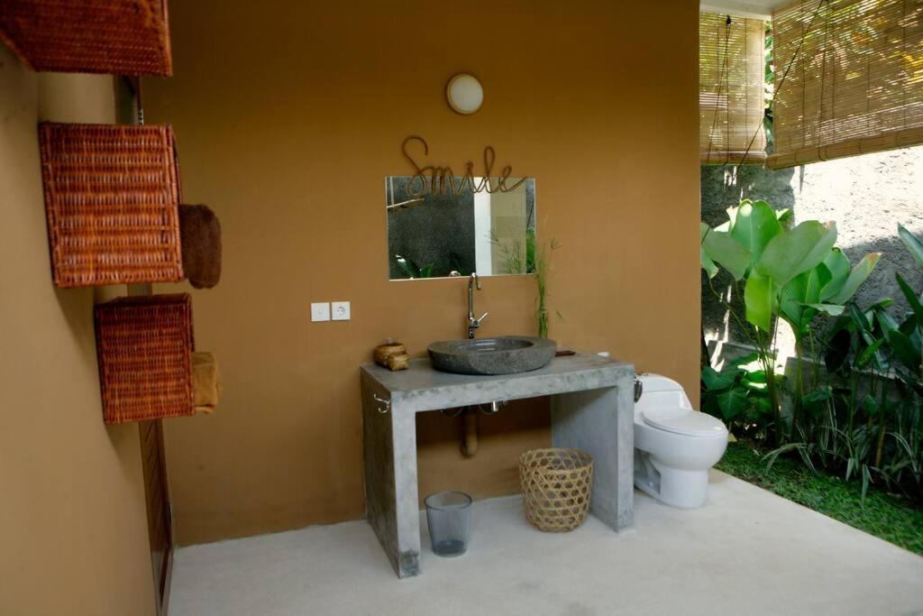 Jungle Joglo Villa Canggu Екстериор снимка